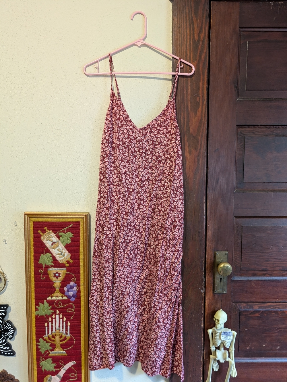 Billabong Vintage-style Floral Burgundy Midi Dress W/ Slit‎